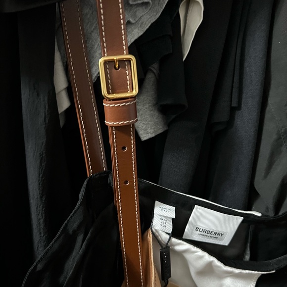 BURBERRY SILK TOP - Picture 4 of 14